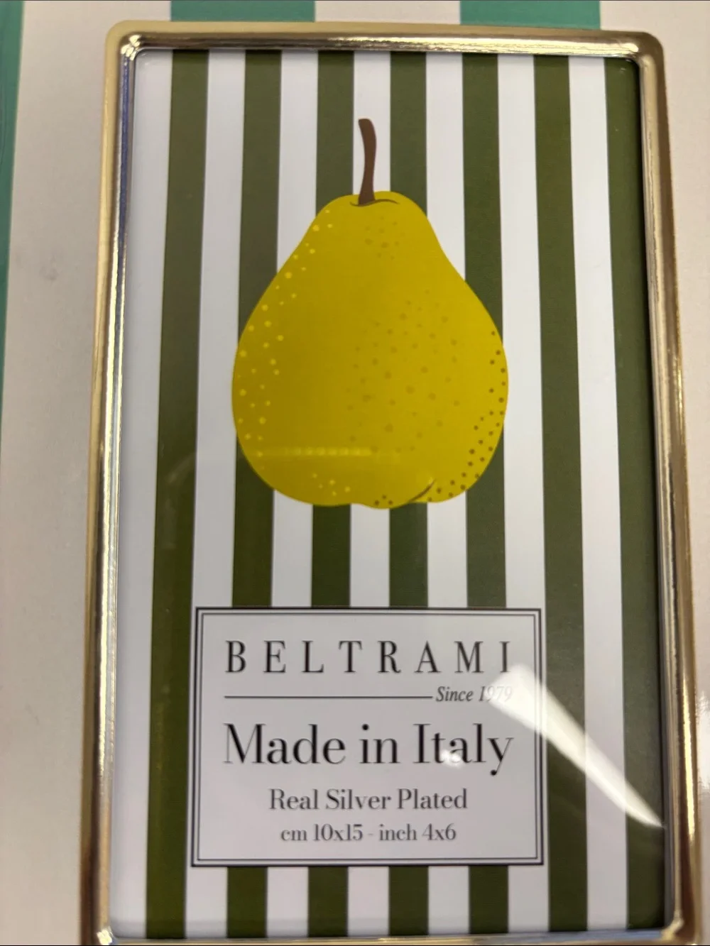 Beltrami Italy 4 x 6 Ceramic Picture Frame Green & White Easel Back F461007